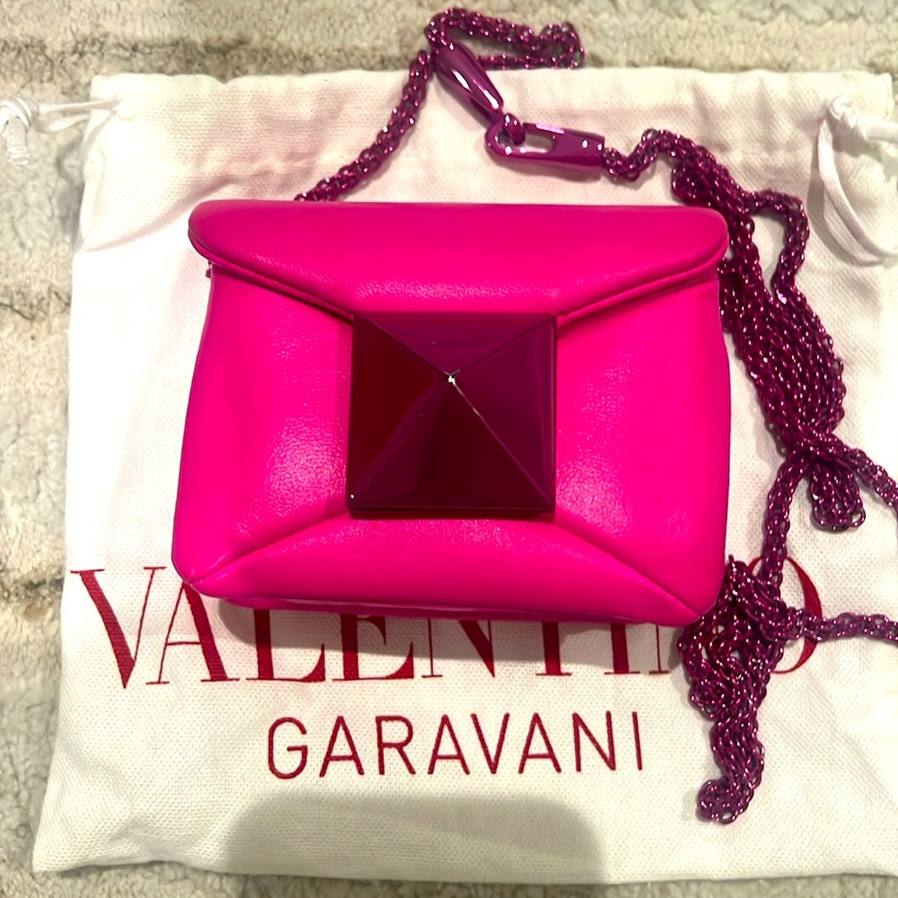 Valentino Garavani mini bag.